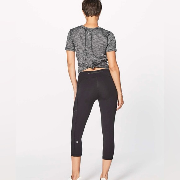 Lululemon Speed Up Crop 21” - Size 4 - Black - Picture 11 of 14